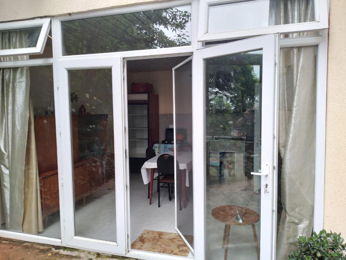 Merabi And Neli Guest House Machindżauri Zewnętrze zdjęcie