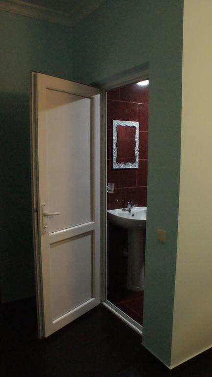 Merabi And Neli Guest House Machindżauri Zewnętrze zdjęcie