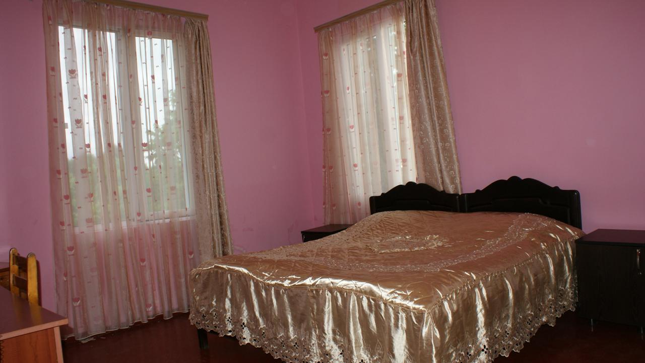 Merabi And Neli Guest House Machindżauri Zewnętrze zdjęcie
